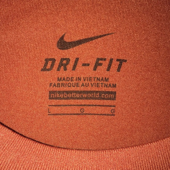 Nike Tee - Picture 4 of 7